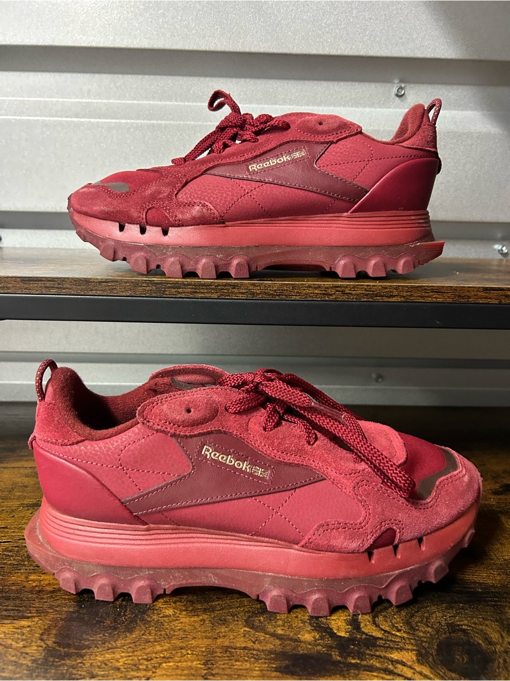 Reebok Cardi B H00683 Burgundy Classic Leather Lace Up Sneaker Shoes Womens Sz 9
